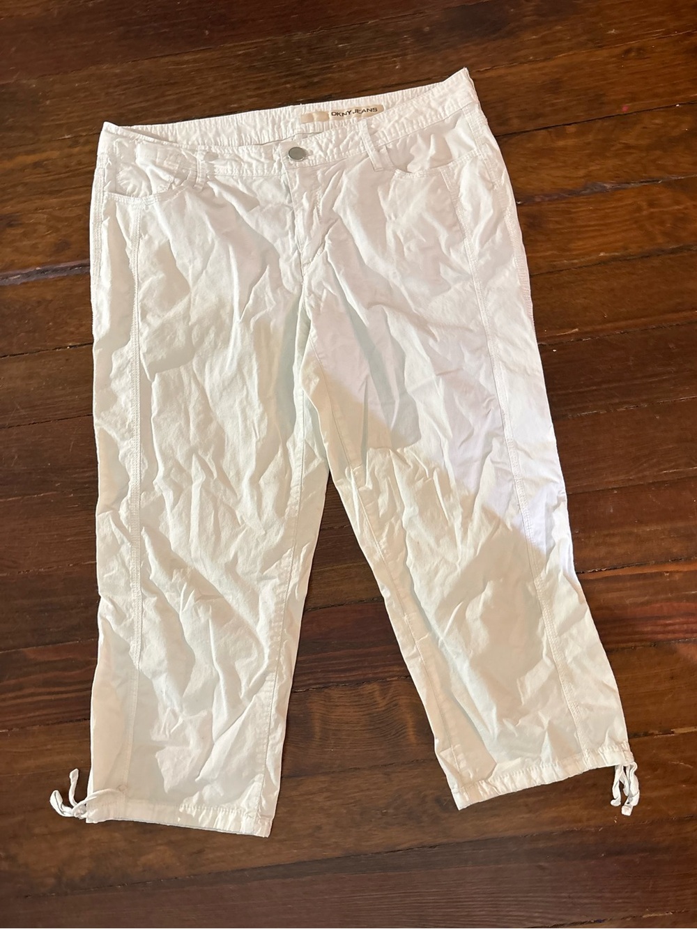 DKNY jeans white cream cropped capri baggy pants size 12